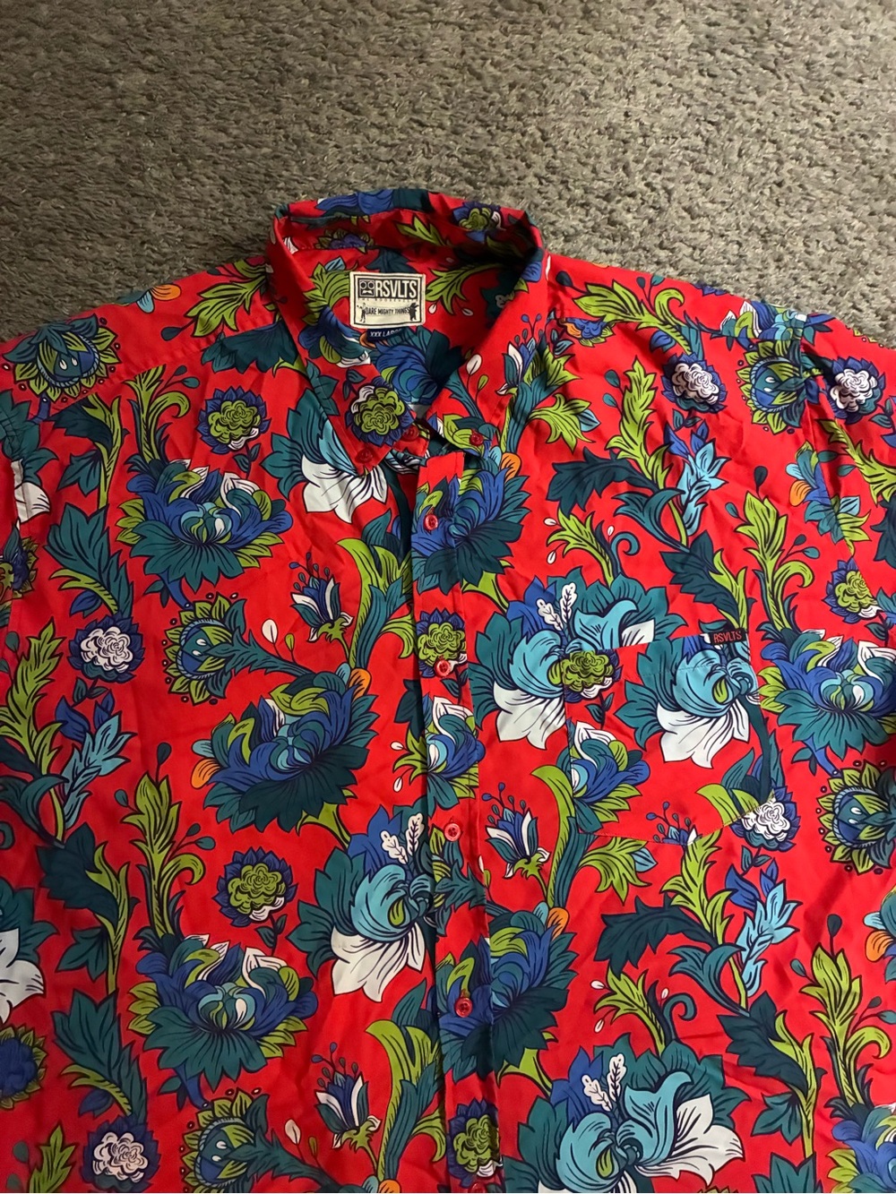 RSVLTS Red Floral Short-Sleeve Button-Down Shirt - Picture 3 of 5
